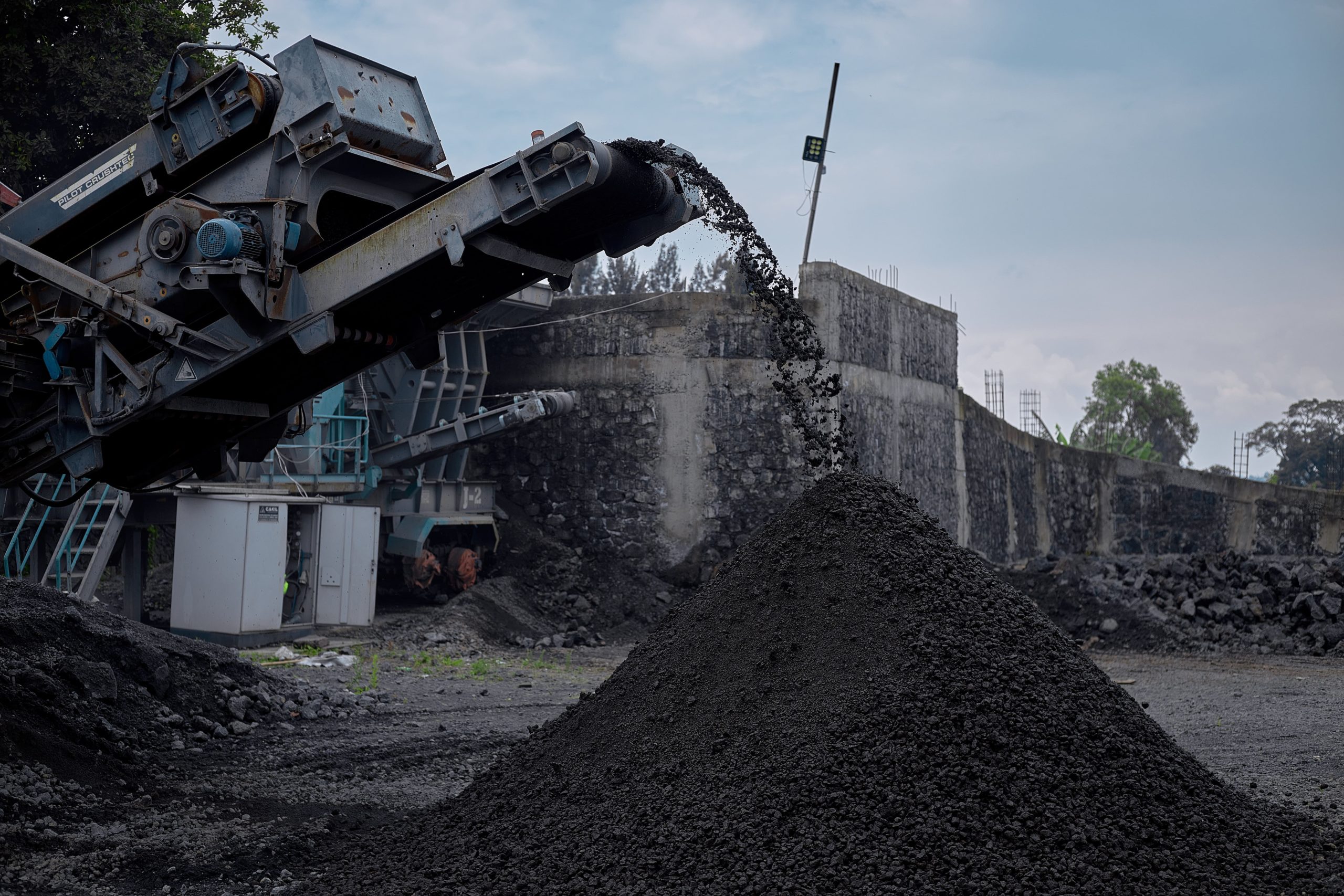 Bien choisir son gravier, c’est éviter des dépenses inutiles et garantir la longévité de sa construction.